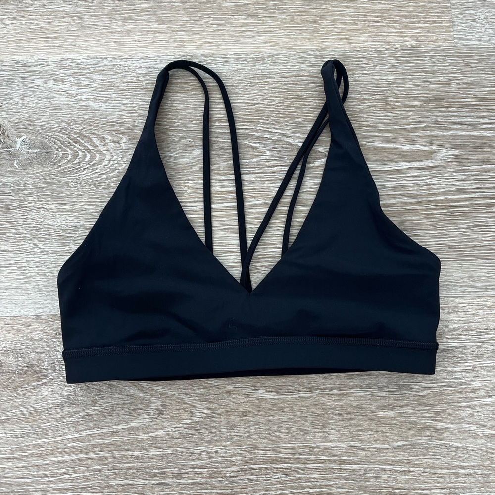 lululemon freely flexed bra size 4